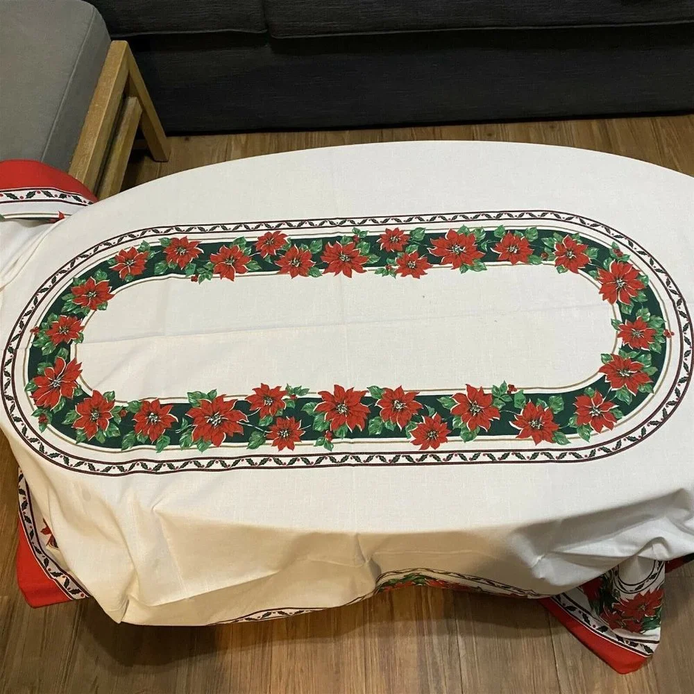 Vintage Sunweave Tablecloth Christmas Poinsettia Made in USA Oval 10 napkins